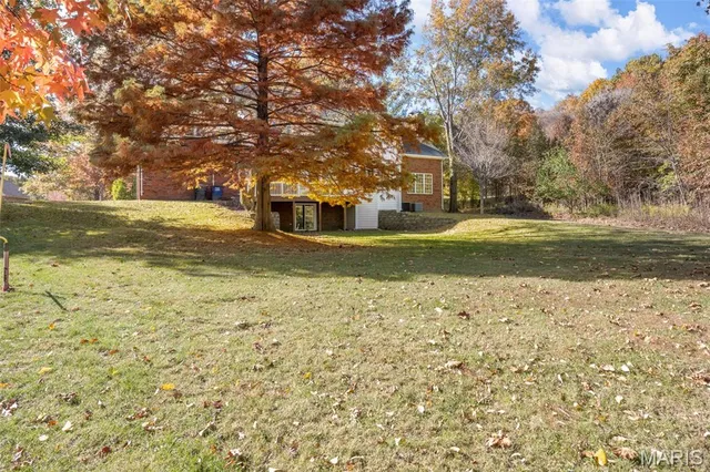 $900,000 | 1406 Wheatfield Lane, St. Albans, MO 63073