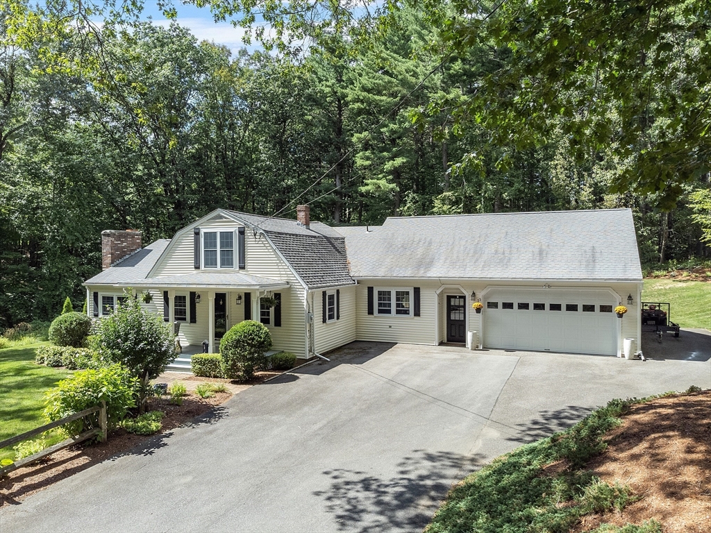 58 Heywood Road Sterling, MA 01564 - Photo 2 of 39 Gallery Image 2