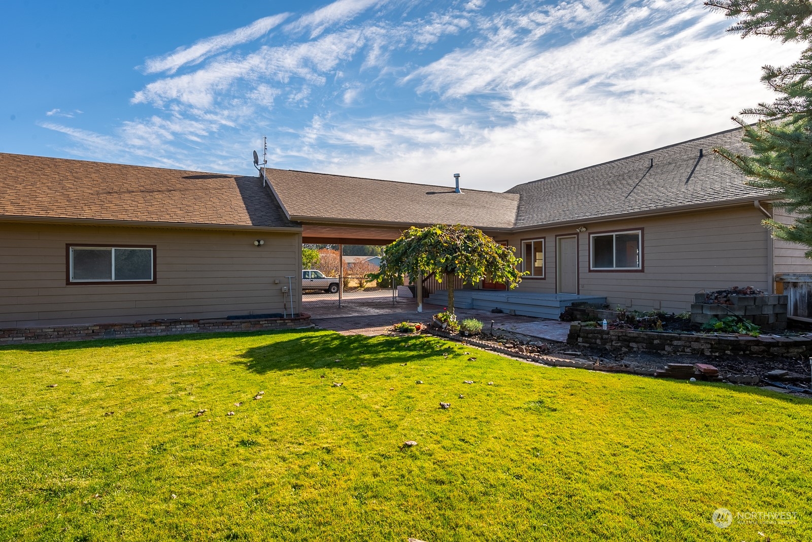 11396 Thompson Road Northeast Moses Lake, WA 98837 - Photo 14 of 39