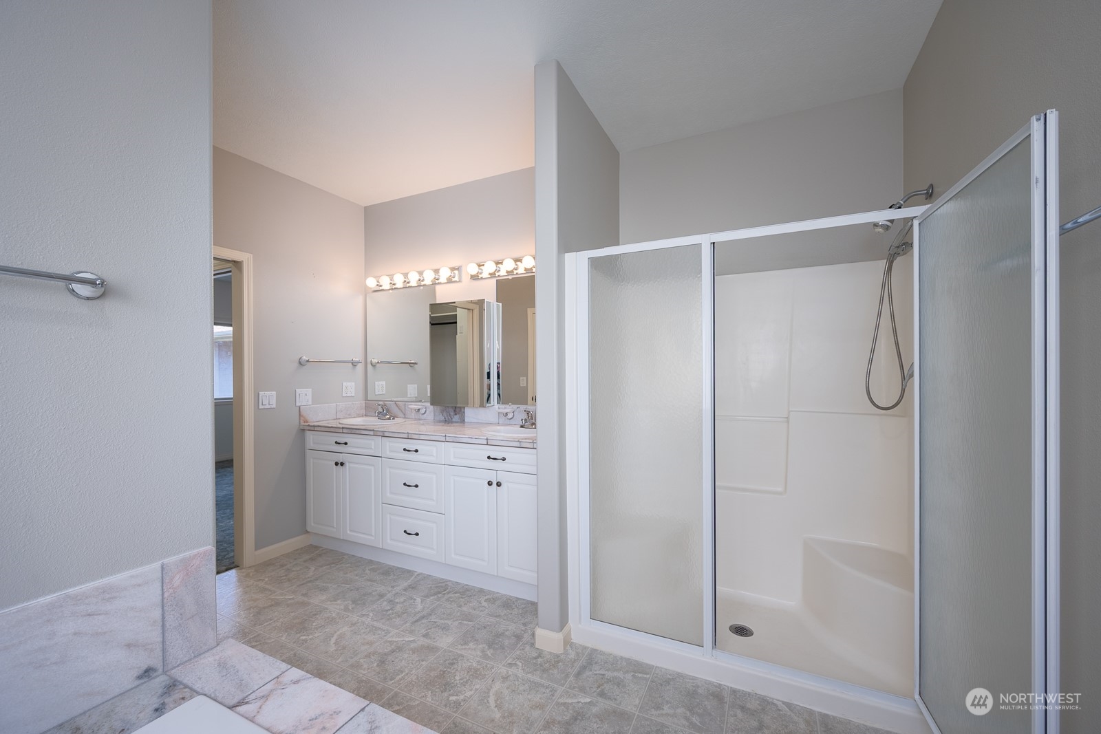 11396 Thompson Road Northeast Moses Lake, WA 98837 - Photo 32 of 39