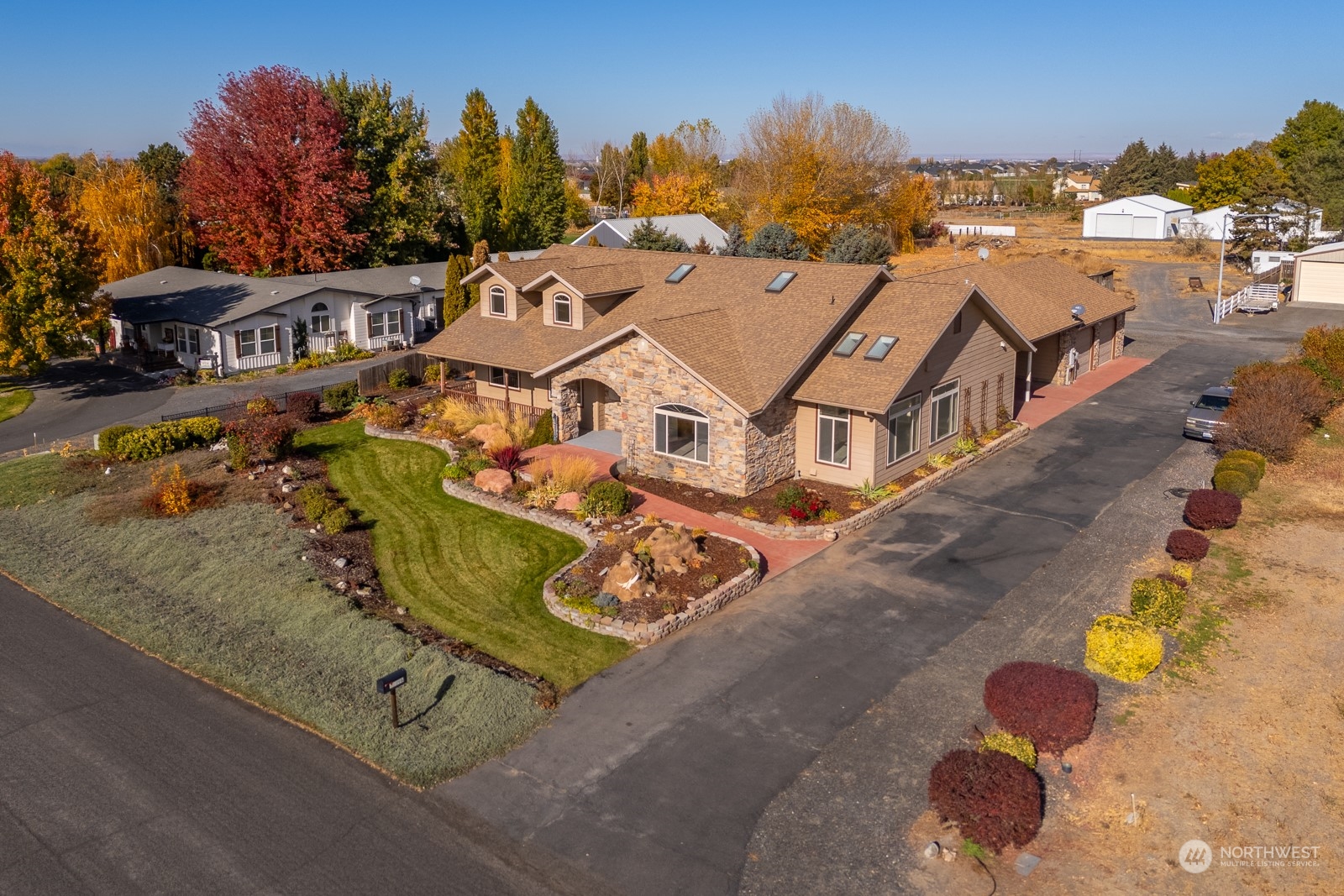 11396 Thompson Road Northeast Moses Lake, WA 98837 - Photo 7 of 39