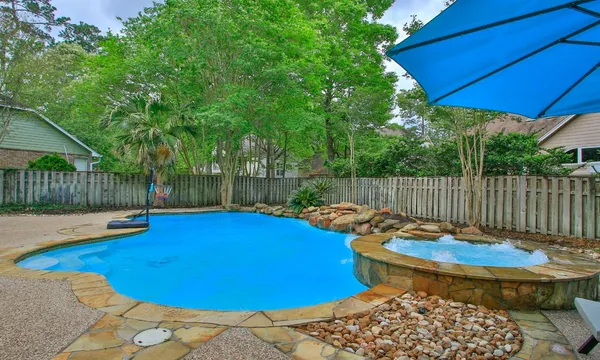$639,900 | 34 Redland Place, Spring, TX 77382
