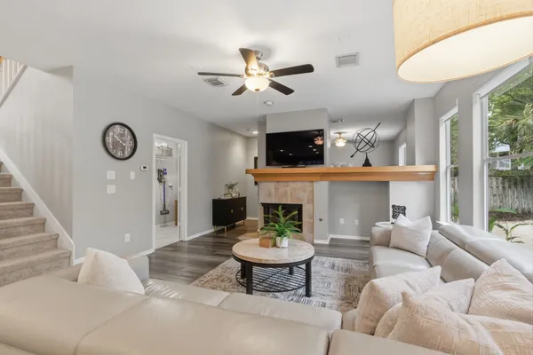 $639,900 | 34 Redland Place, Spring, TX 77382