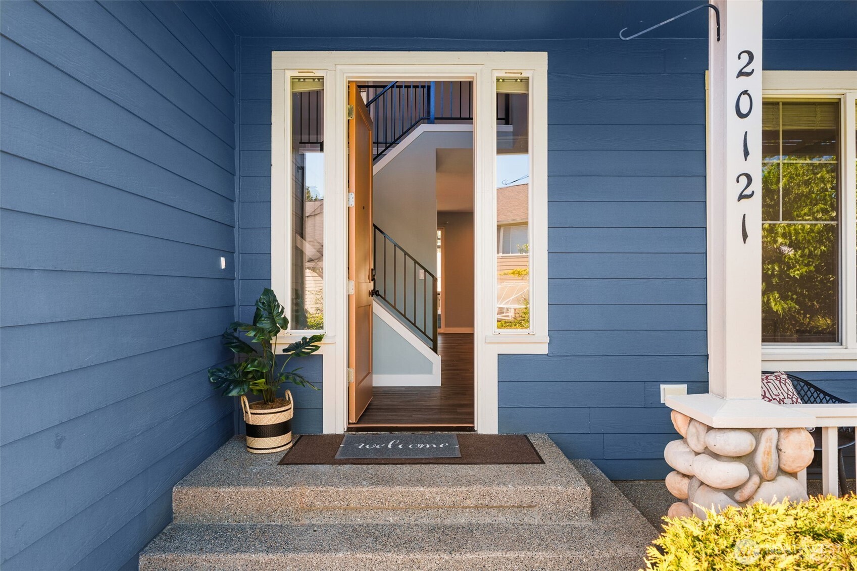 20121 Bartlett Road Bothell, WA 98012 - Photo 3 of 36