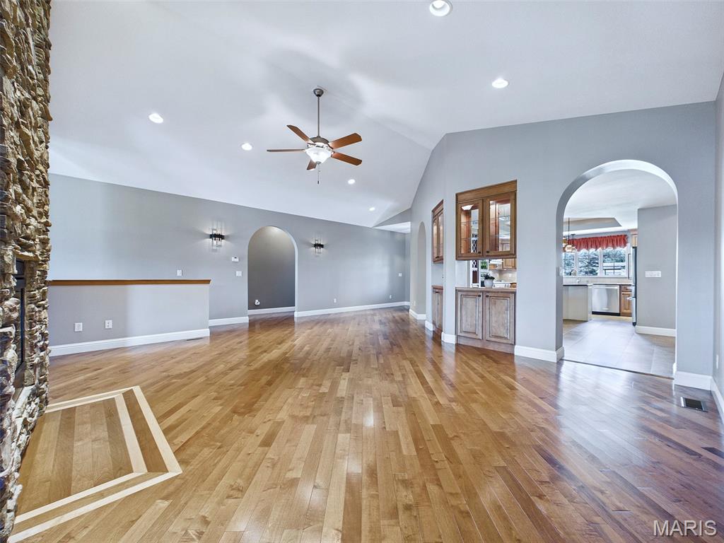 1751 Elizabeth Road Staunton, IL 62088 - Photo 15 of 67