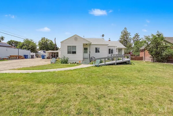 $399,900 | 709 9th Street South, Nampa, ID 83651