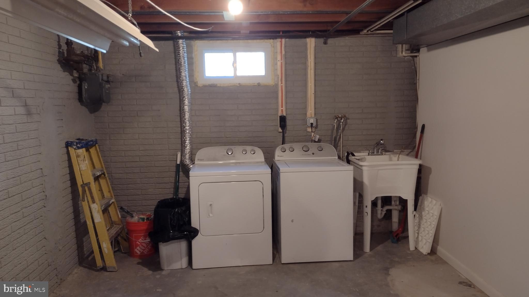 254 Candytuft Road Reisterstown, MD 21136 - Photo 39 of 44 Laundry Room