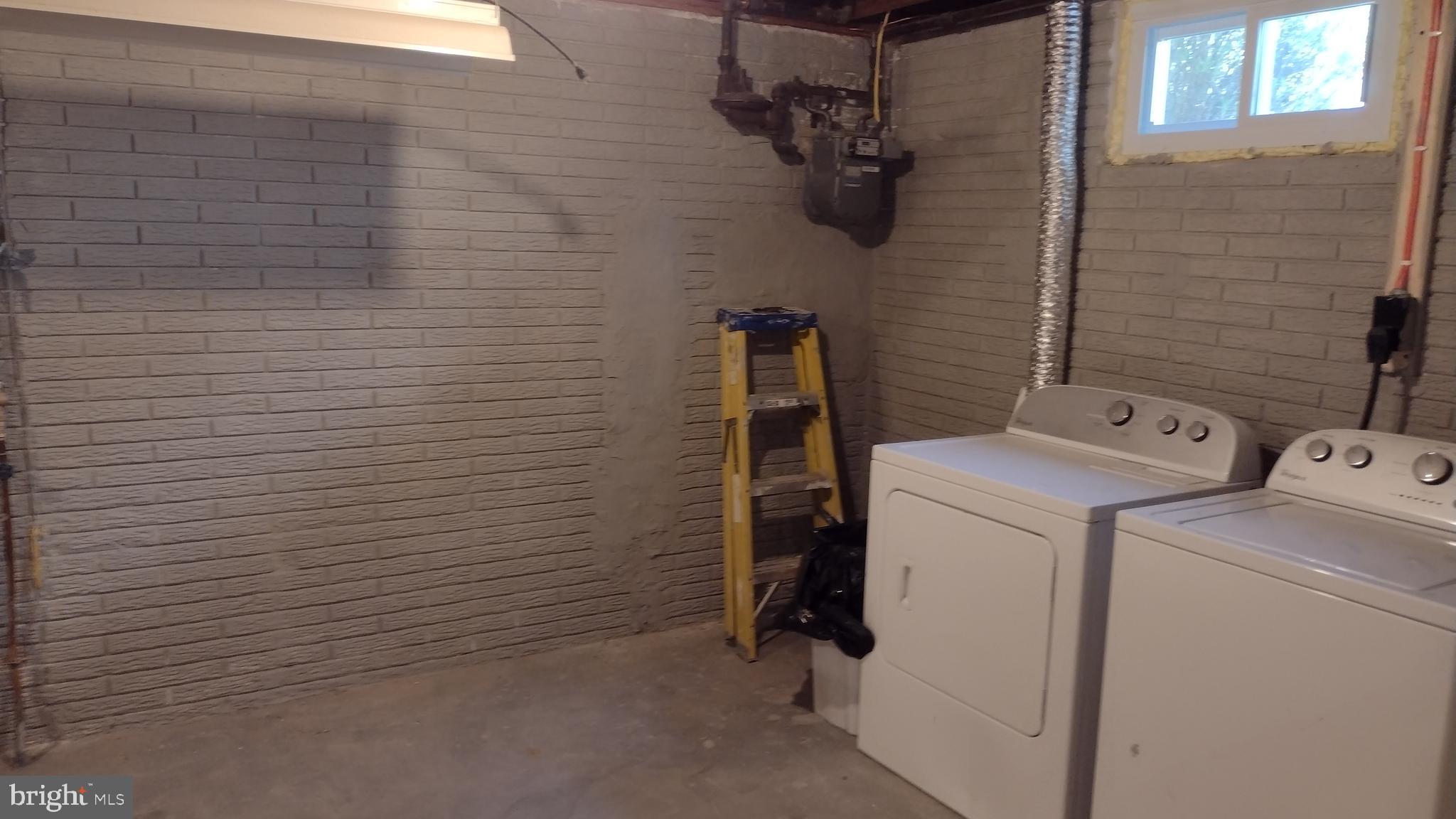 254 Candytuft Road Reisterstown, MD 21136 - Photo 40 of 44 Laundry Room