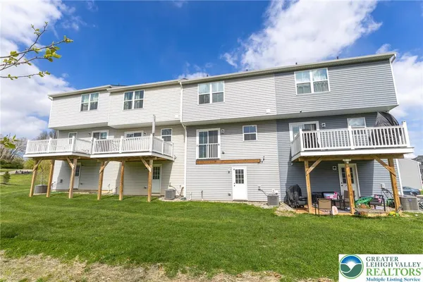 $315,000 | 2126 Cross Country Road, Northampton, PA 18067