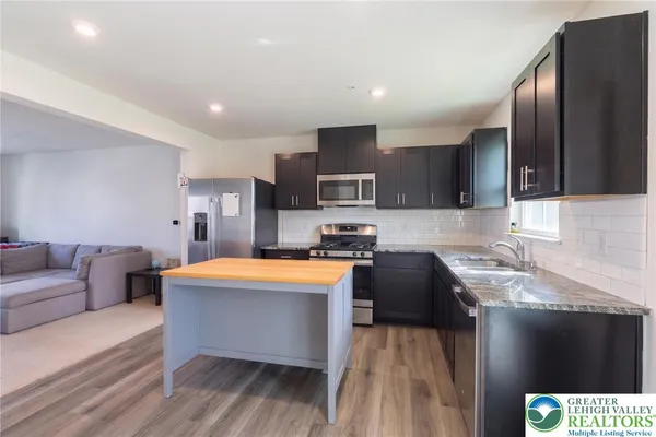 $315,000 | 2126 Cross Country Road, Northampton, PA 18067