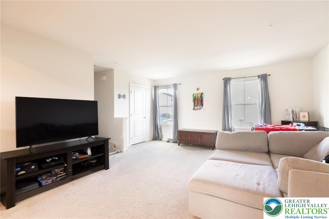 2126 Cross Country Road Northampton, PA 18067 - Photo 6 of 17