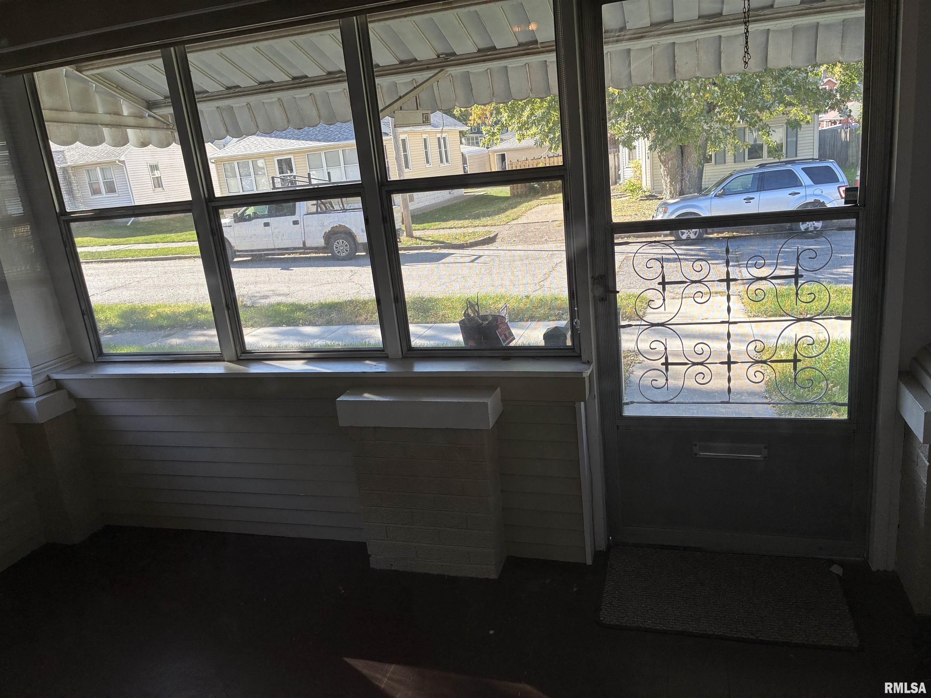 422 45th Street Moline, IL 61265 - Photo 12 of 18