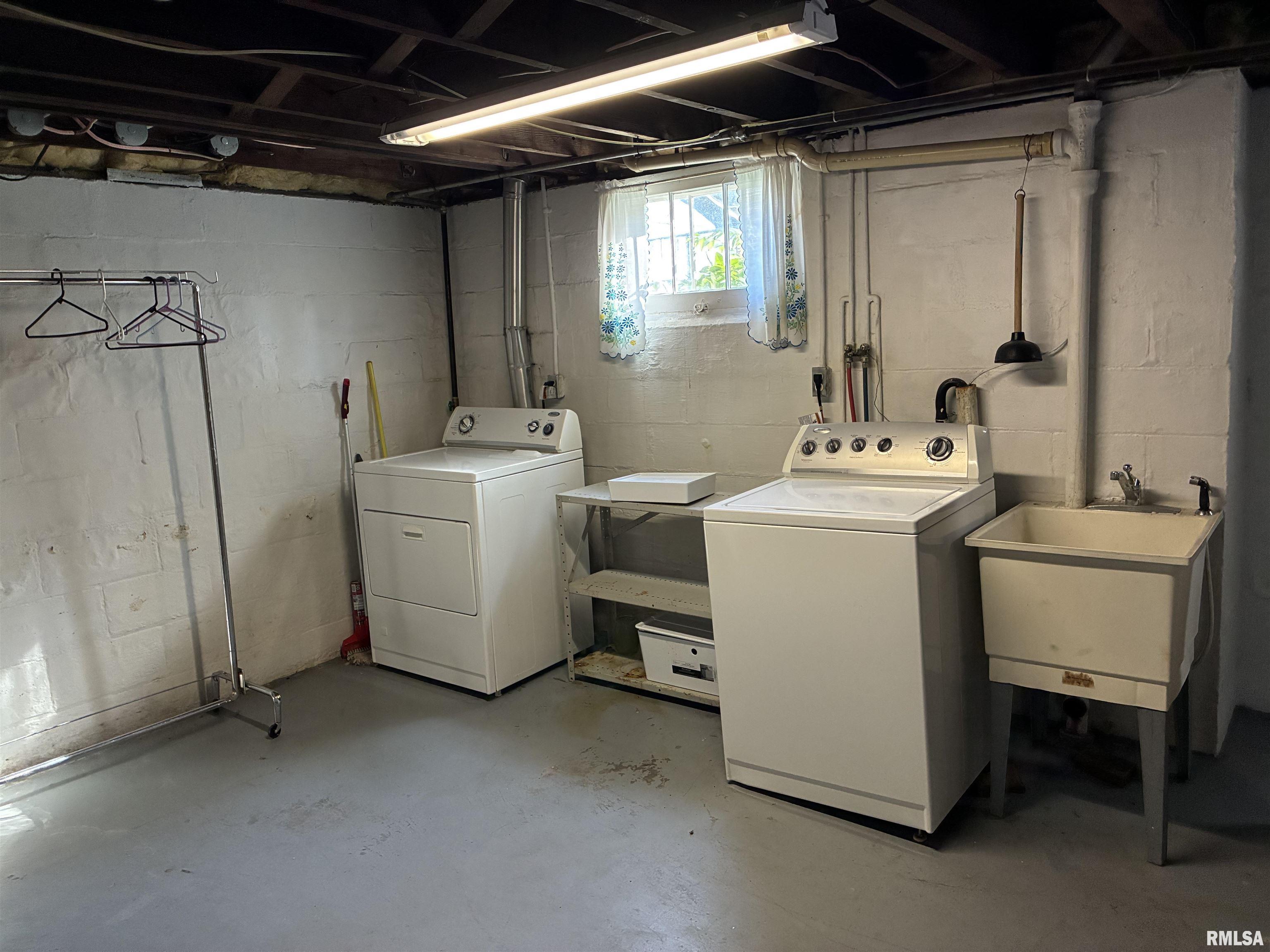 422 45th Street Moline, IL 61265 - Photo 13 of 18