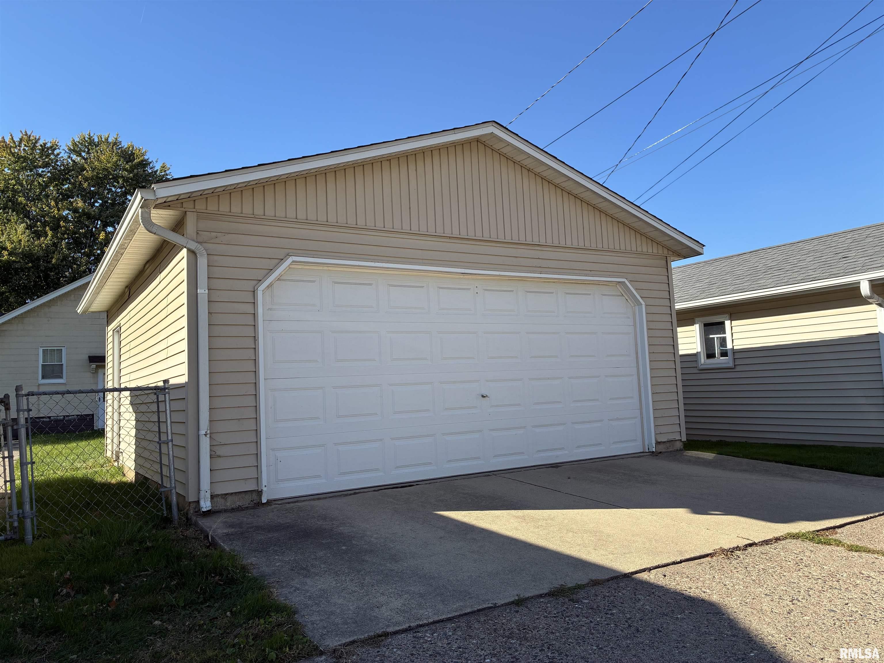 422 45th Street Moline, IL 61265 - Photo 17 of 18