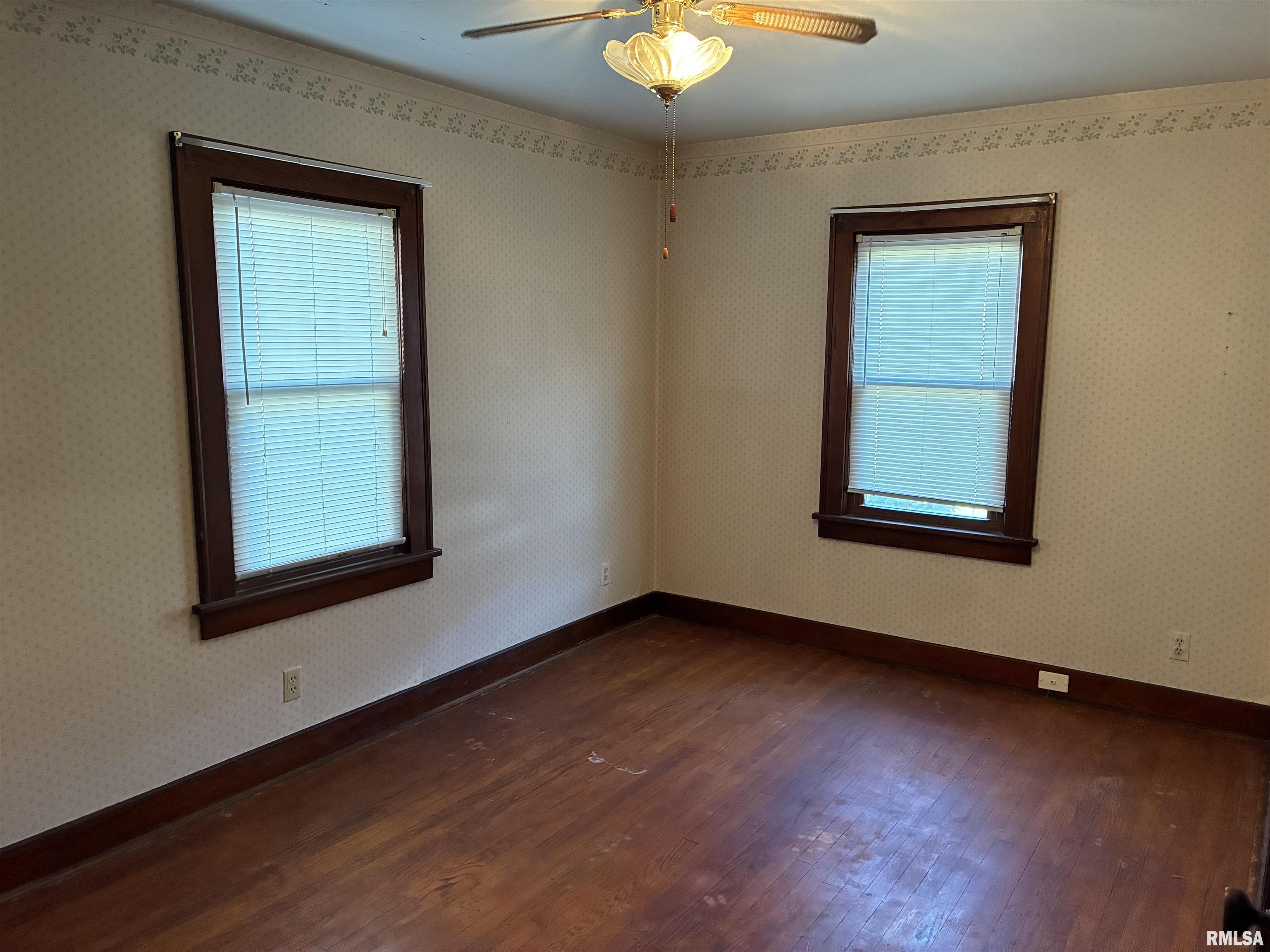 422 45th Street Moline, IL 61265 - Photo 9 of 18