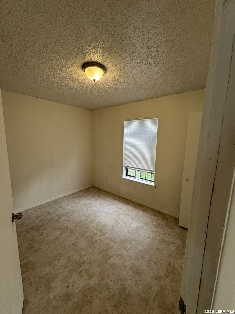 2513 Quintana Road San Antonio, TX 78211 - Photo 6 of 15