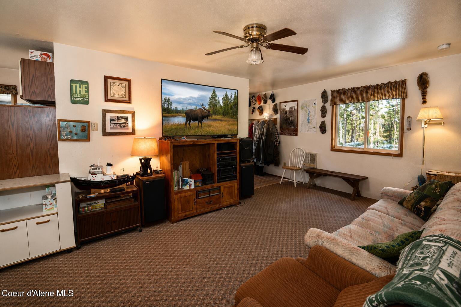 78 Diamond Park Road Coolin, ID 83821 - Photo 13 of 33 Living room copy