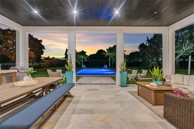 $2,550,000 | 11835 Southwest 91 Avenue, Miami, FL 33176