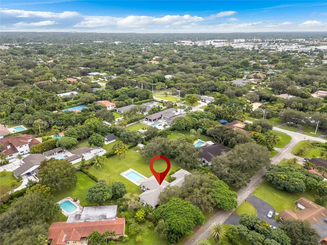 $2,550,000 | 11835 Southwest 91 Avenue, Miami, FL 33176