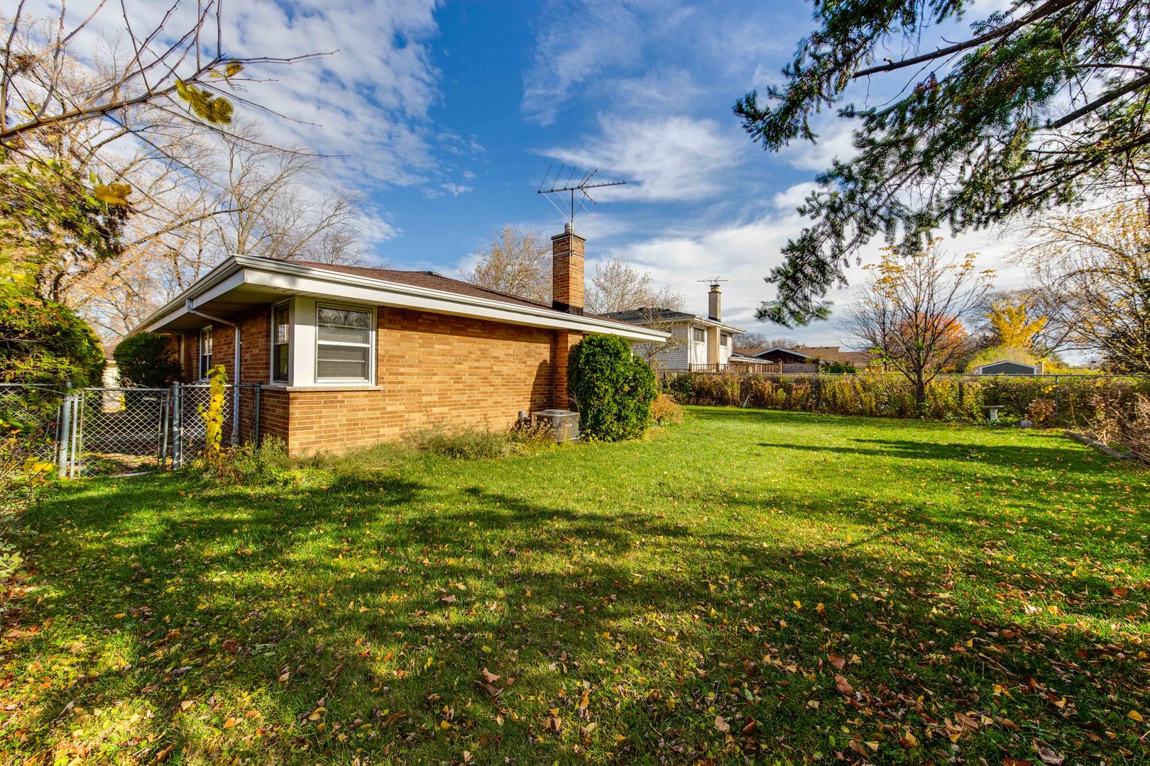 2031 Walnut Street Park Ridge, IL 60068 - Photo 6 of 8 a view of a house with a yard