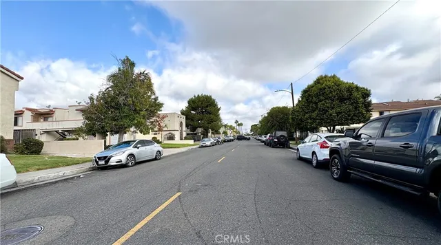 $490,000 | 21908 Belshire Avenue, Unit 204, Hawaiian Gardens, CA 90716