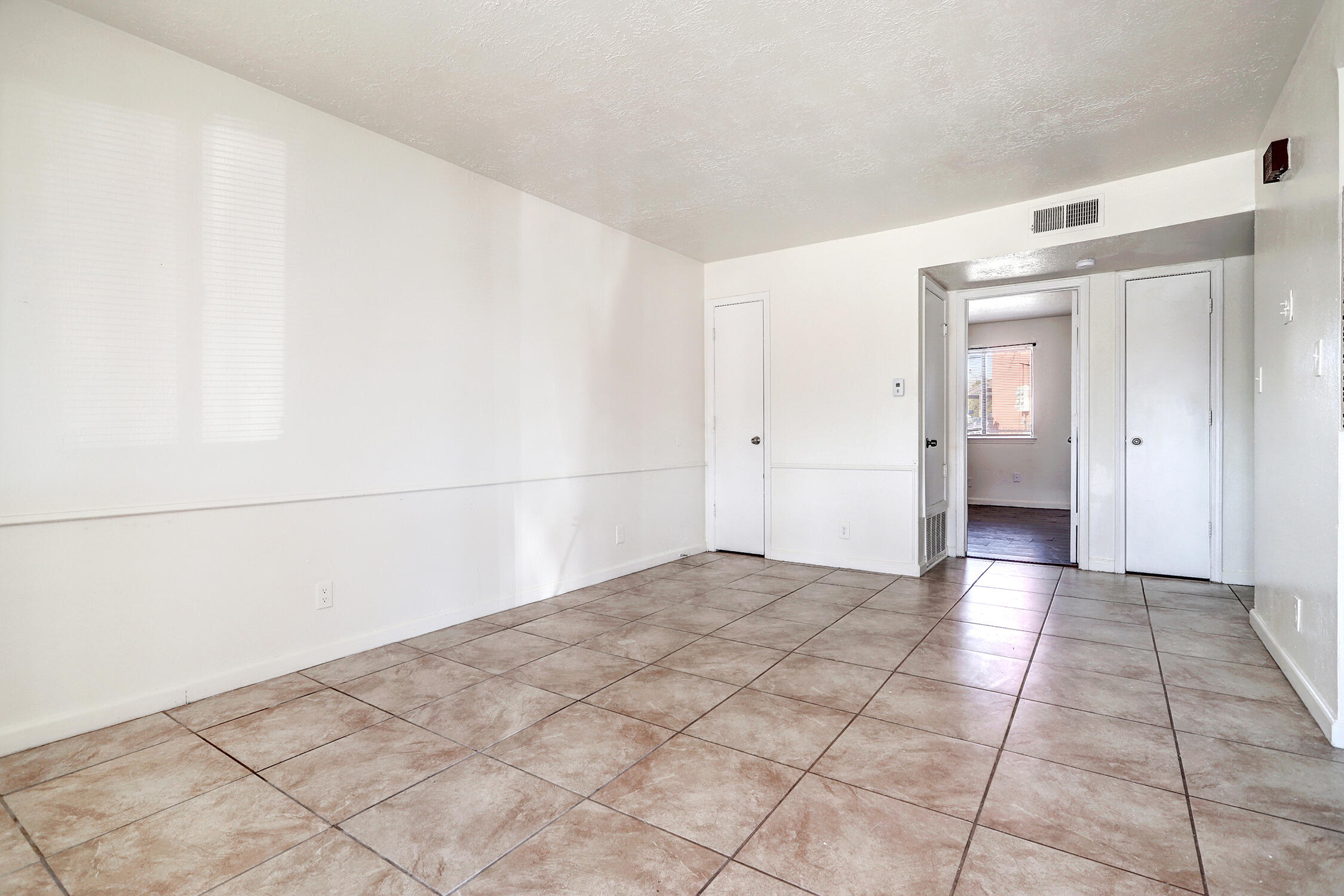 95 Eventide Road Southeast Rio Rancho, NM 87124 - Photo 4 of 37 Gallery Image 4