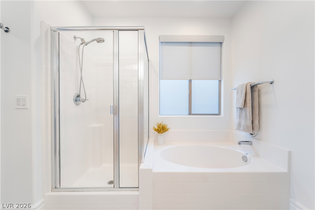 10206 Cider Mill Road Las Vegas, NV 89135 - Photo 18 of 39 Garden Tub & Separate Shower