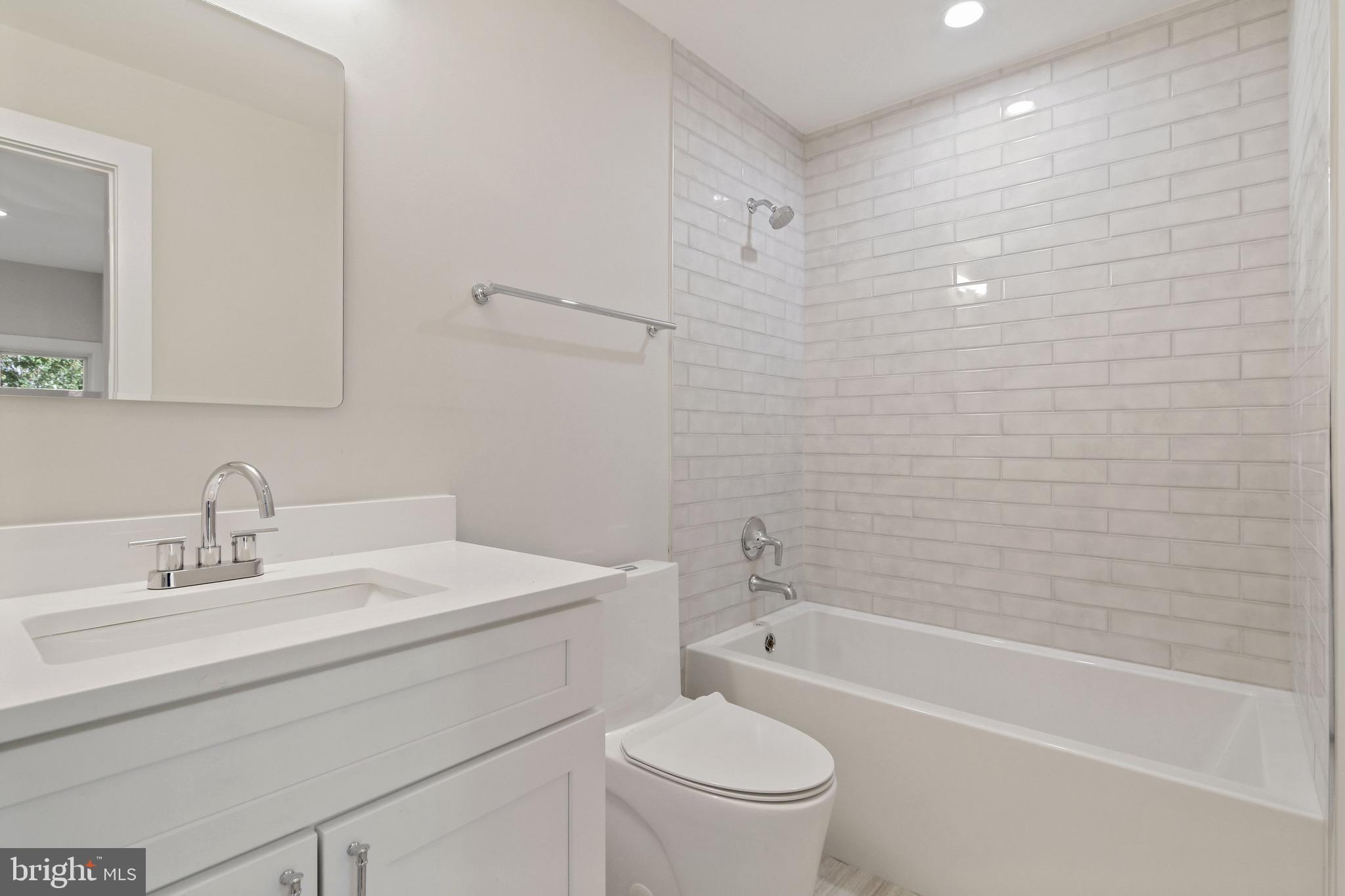 16 18th Street Southeast Washington, DC 20003 - Photo 20 of 33 Bathroom 4