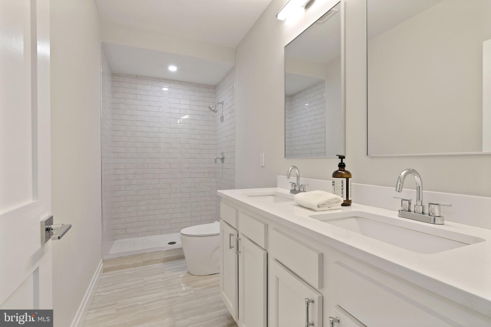 16 18th Street Southeast Washington, DC 20003 - Photo 24 of 33 Apartment Bathroom