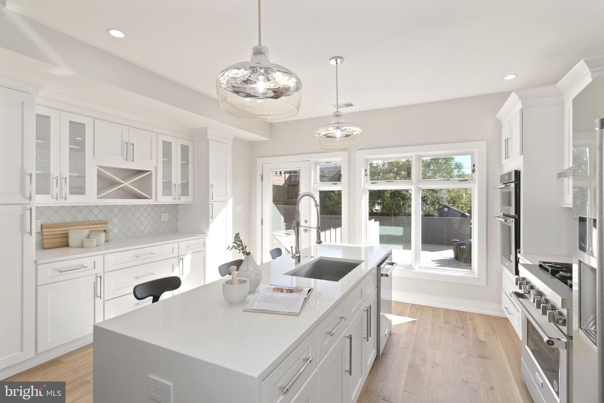 16 18th Street Southeast Washington, DC 20003 - Photo 7 of 33 Kitchen