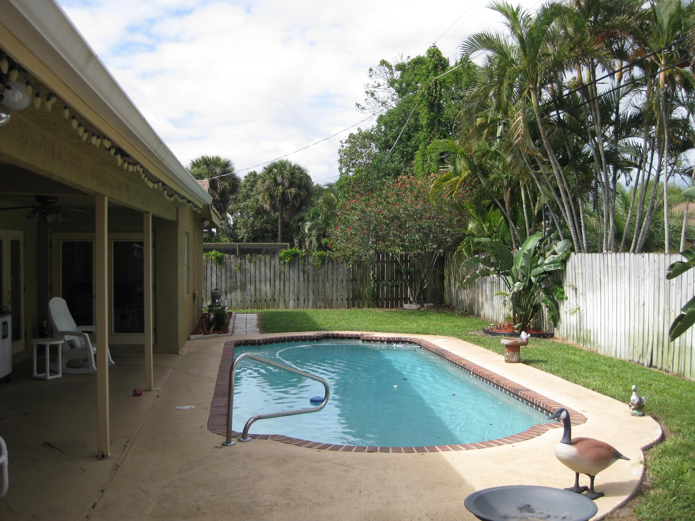 850 Northwest 17th Avenue Boca Raton, FL 33486 - Photo 2 of 13 Back Yard