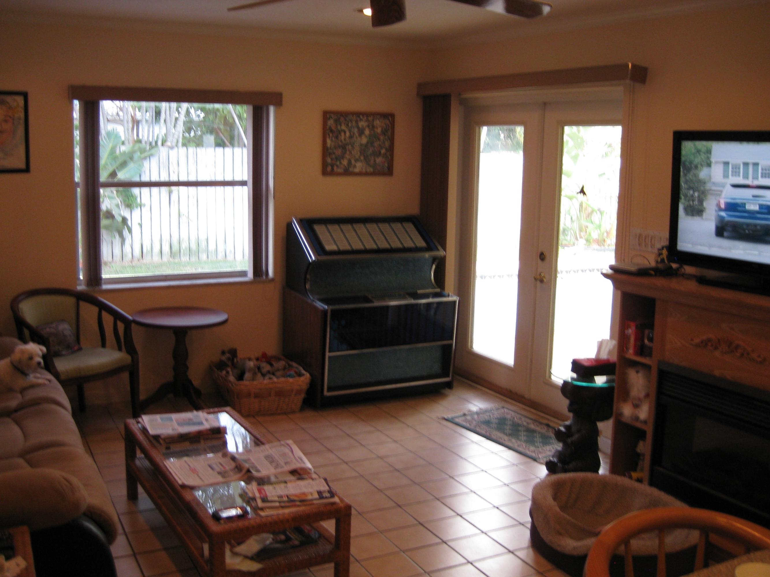 850 Northwest 17th Avenue Boca Raton, FL 33486 - Photo 6 of 13 Family Room