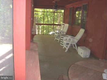 194 View Lane Augusta, WV 26704 - Photo 8 of 25 a very nice looking room with a large window