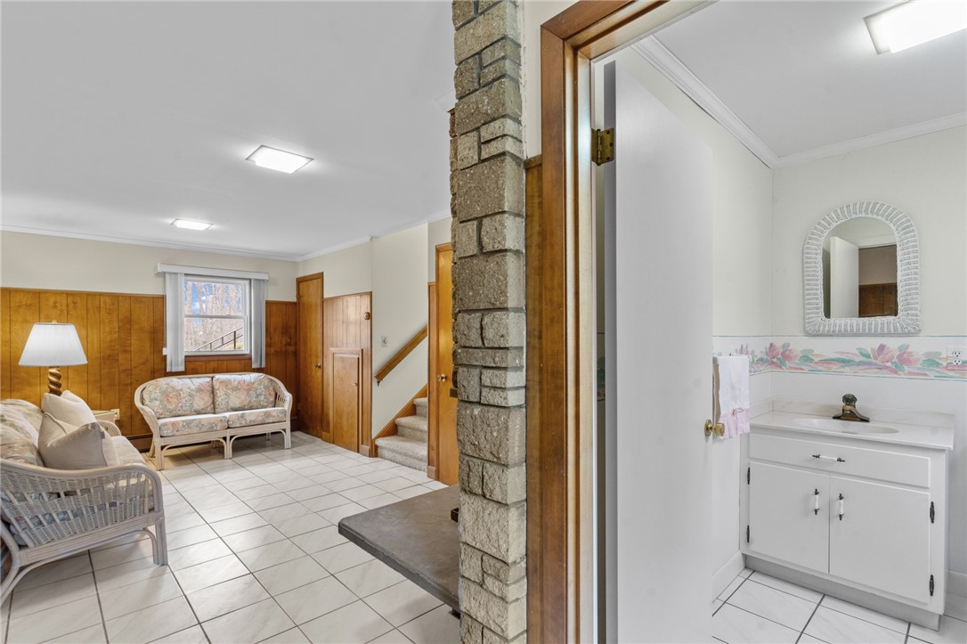 21 Colonial Road Scituate, RI 02857 - Photo 28 of 36