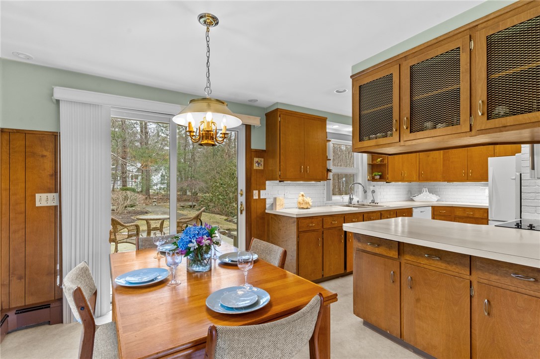 21 Colonial Road Scituate, RI 02857 - Photo 9 of 36