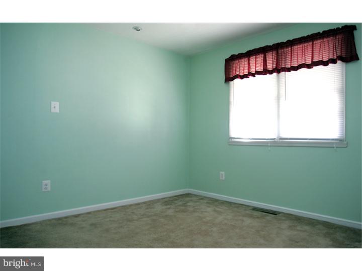 2 Randolph Road Woodbury, NJ 08096 - Photo 8 of 18