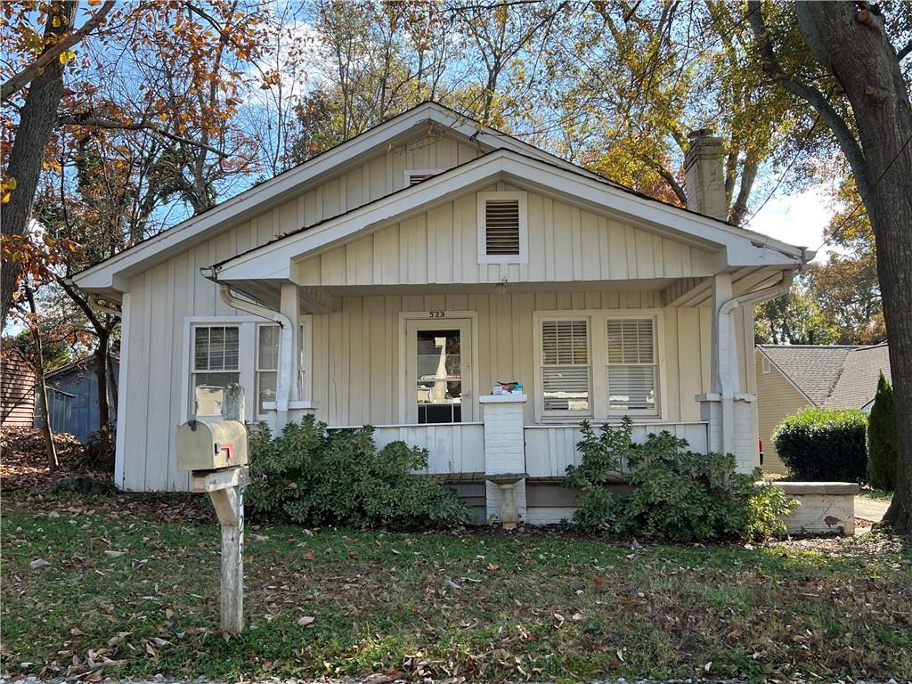 523 Ridgewood Avenue Gainesville, GA 30501 - Photo 1 of 1 Gallery Image 1