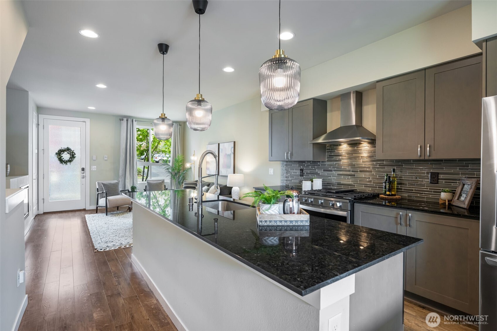 9725 10th Place Southwest Seattle, WA 98106 - Photo 8 of 40