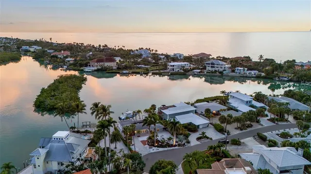 $2,395,000 | 922 Casey Cove Drive, Nokomis, FL 34275