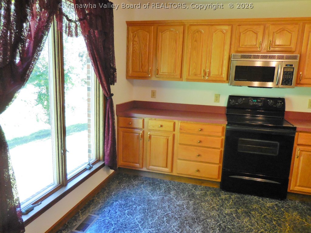 1003 Fishers Fork Road Charleston, WV 25312 - Photo 6 of 30 Gallery Image 6