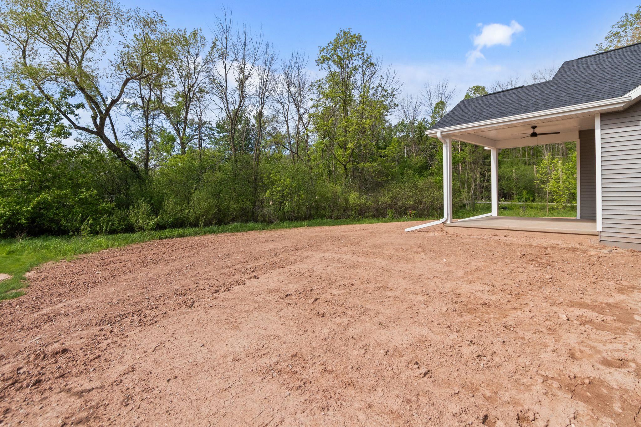 W5995 Woodland Road Menasha, WI 54952 - Photo 32 of 35