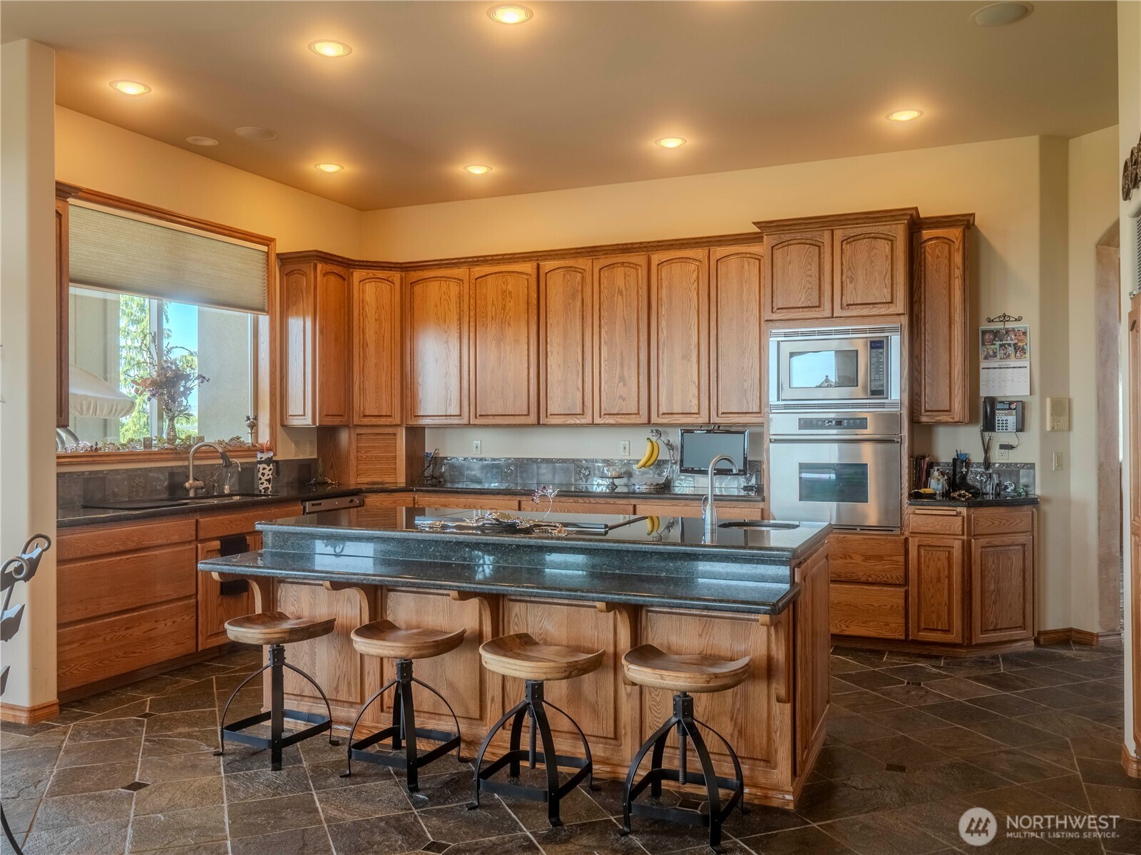 1050 Lewandowski Road Sunnyside, WA 98944 - Photo 17 of 40