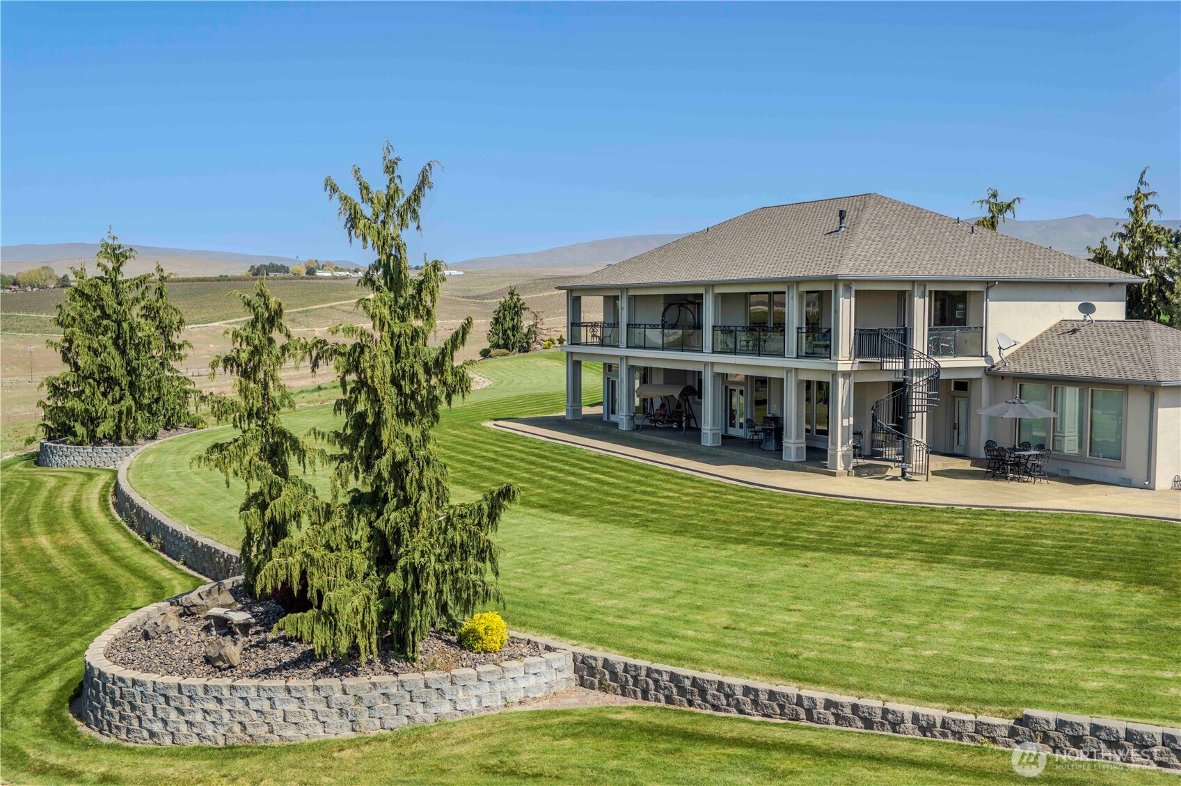 1050 Lewandowski Road Sunnyside, WA 98944 - Photo 8 of 40