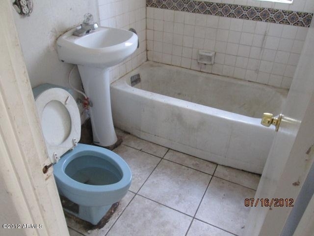829 East Roeser Road Phoenix, AZ 85040 - Photo 8 of 10 img_6571 (small)