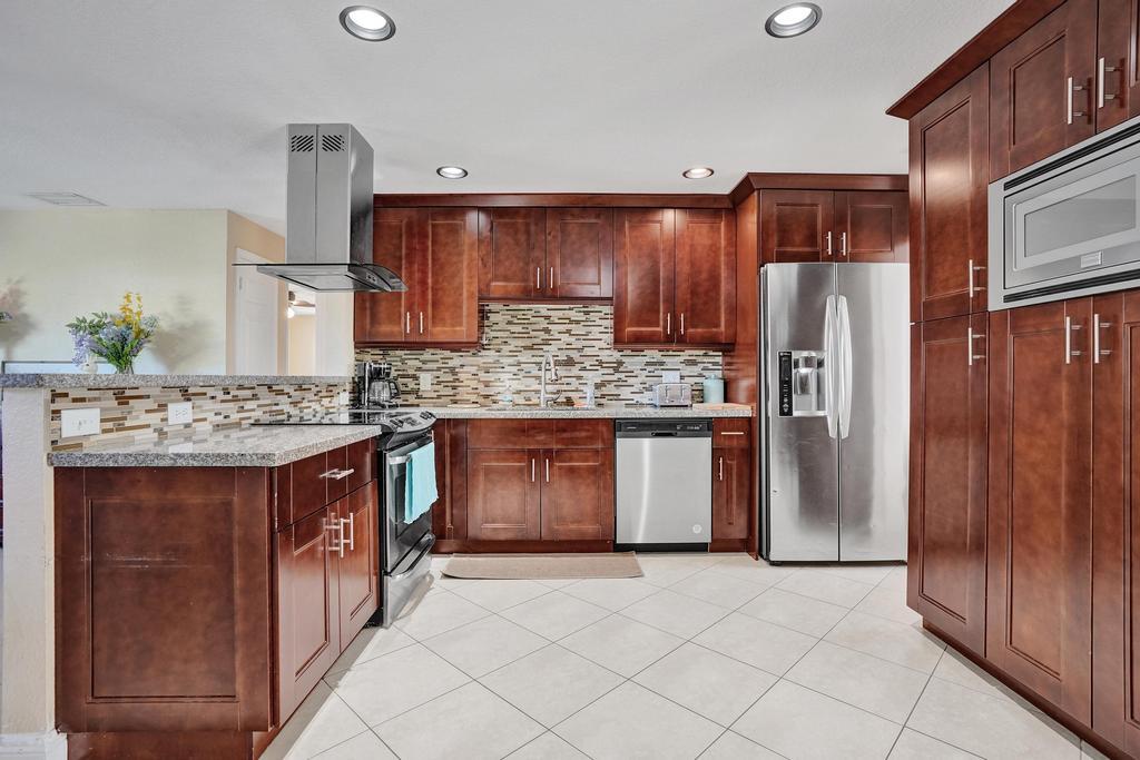 740 Buttonwood Road North Palm Beach, FL 33408 - Photo 9 of 44 DSC07985