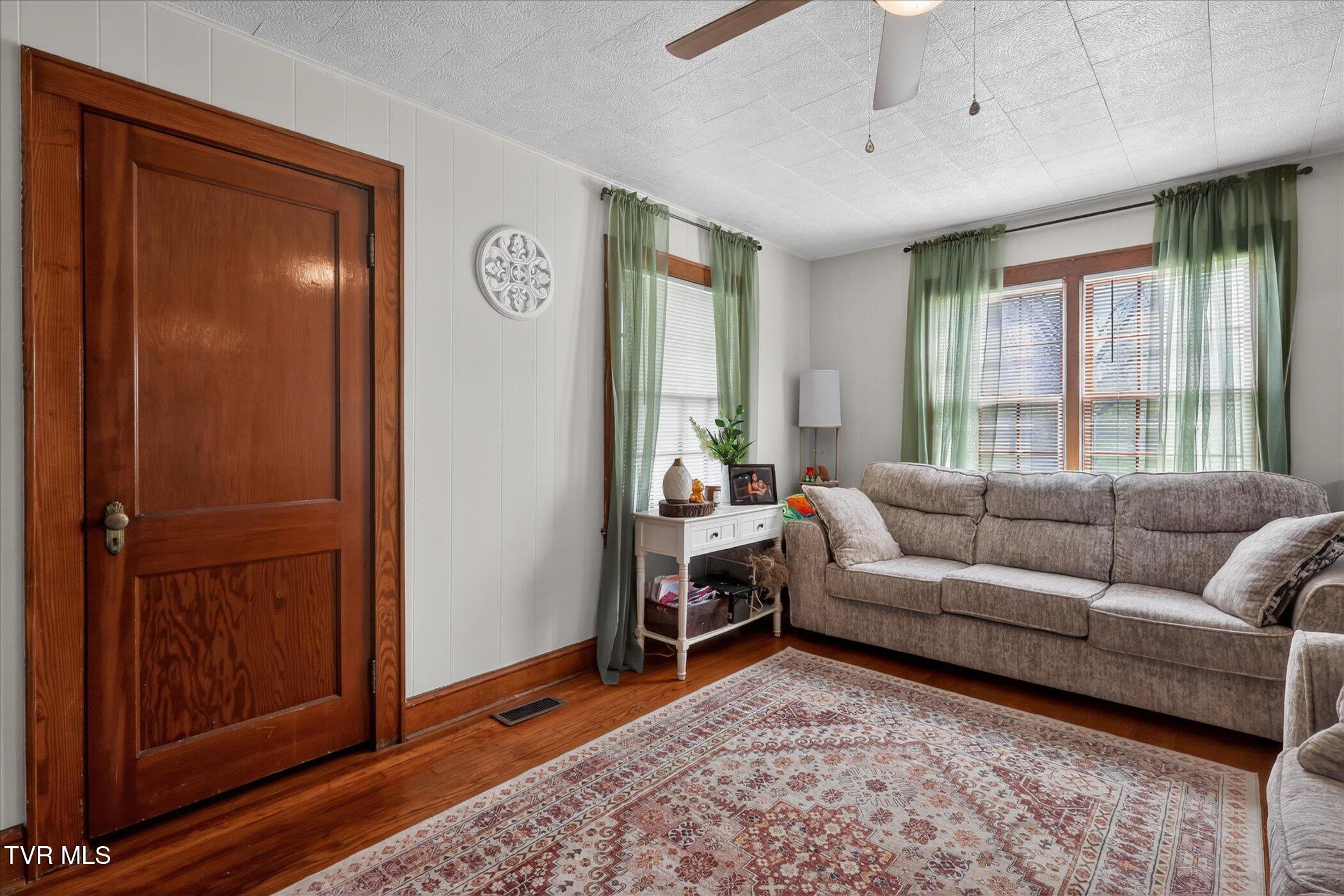 126 Buffalo Creek Road Johnson City, TN 37601 - Photo 4 of 26 07-126-Buffalo-Creek-Road-Johnson-City-W