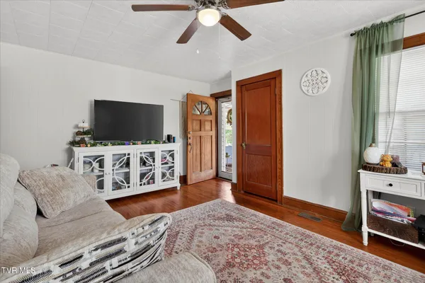 $245,000 | 126 Buffalo Creek Road, Johnson City, TN 37601