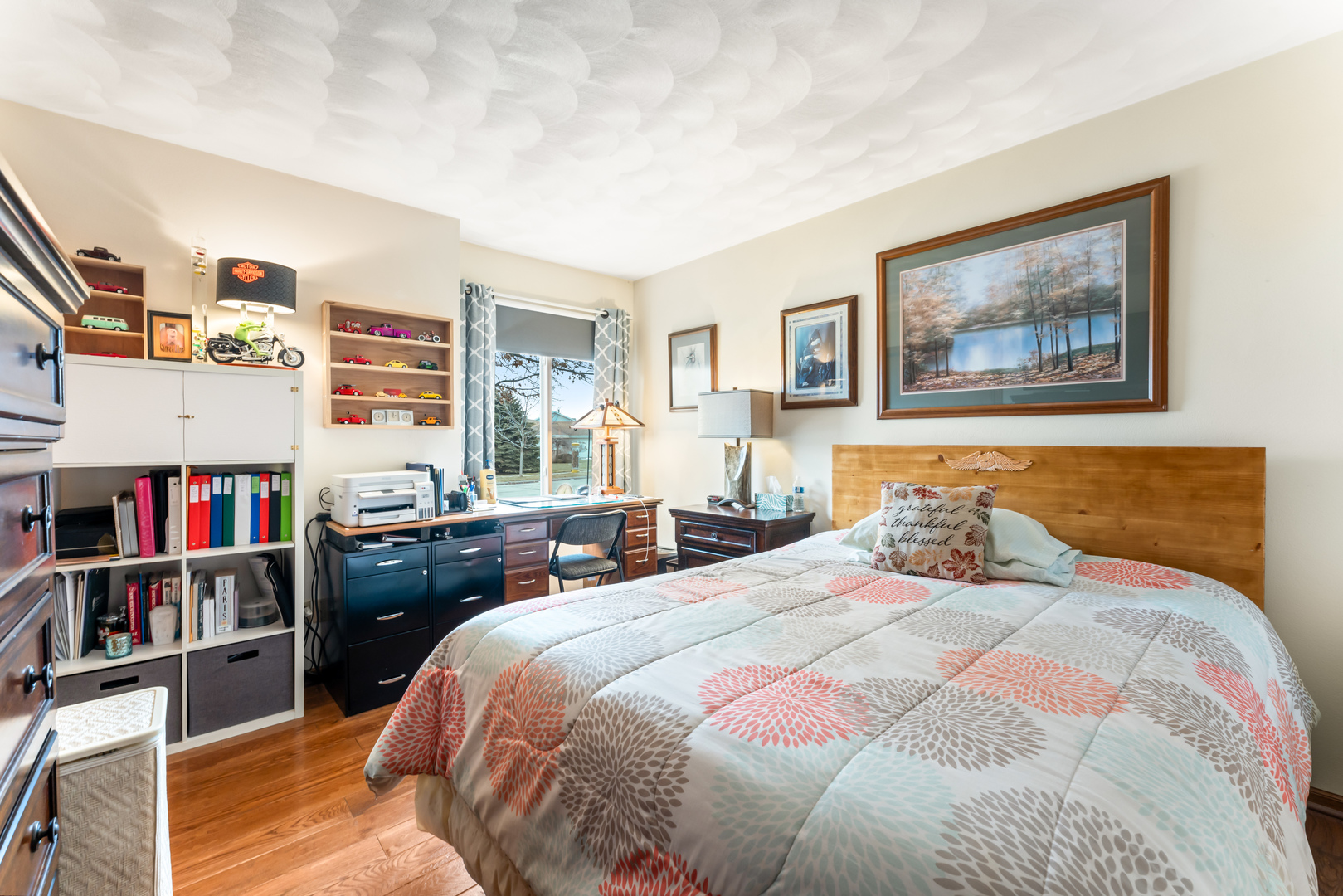 6646 North Point Road Rockford, IL 61108 - Photo 11 of 33 a bedroom with a bed and a book shelf