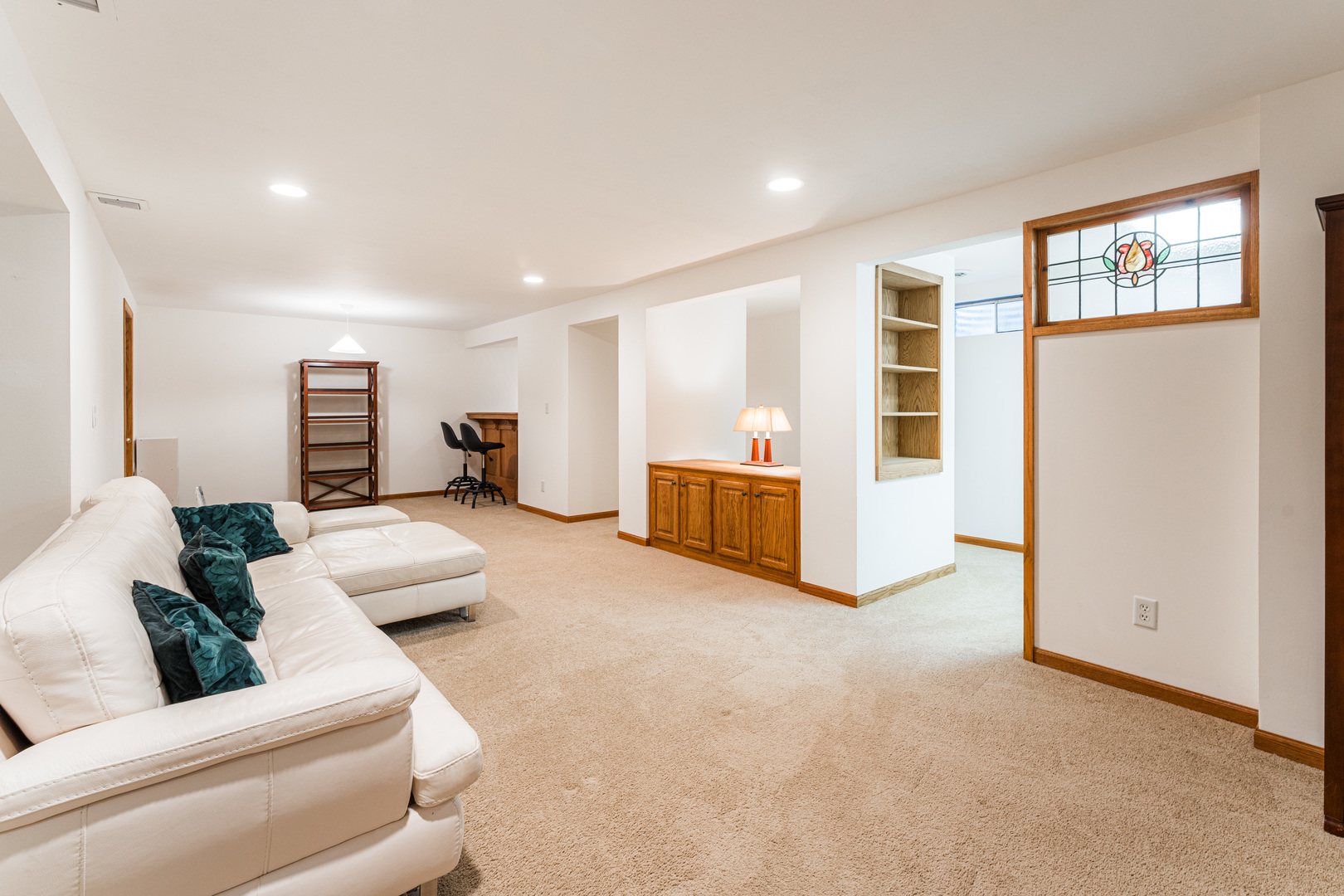 6646 North Point Road Rockford, IL 61108 - Photo 21 of 33 a living room with furniture and a flat screen tv