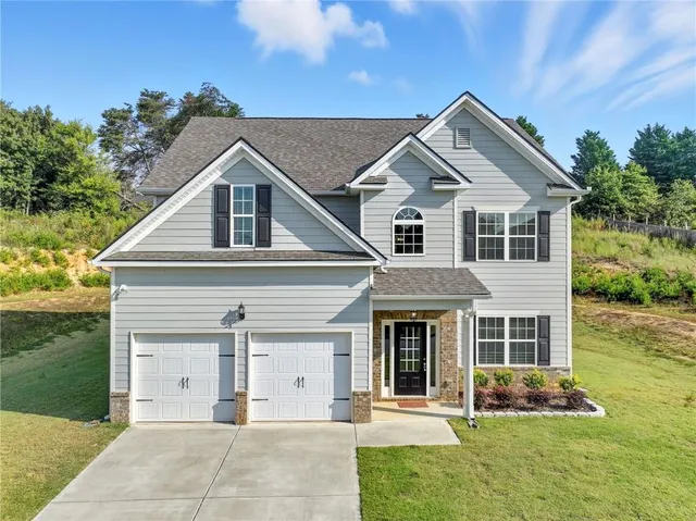 $2,200 | 33 North Village Circle, Rydal, GA 30171